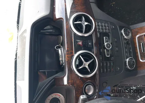 2015 Mercedes-Benz Glk 350 z USA, uszkodzony, nr VIN WDCGG5HB5FG395946